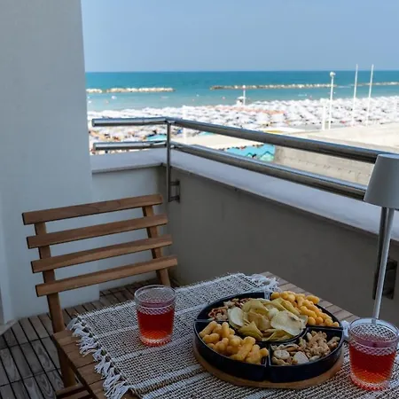 Fronte Mare Bici E Convenzionata Pesaro