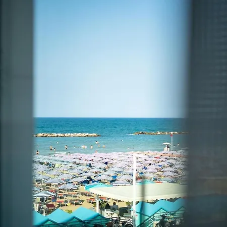 Fronte Mare Bici E Convenzionata * Pesaro